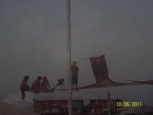 Bonnaroo 2011, hippie in the dust